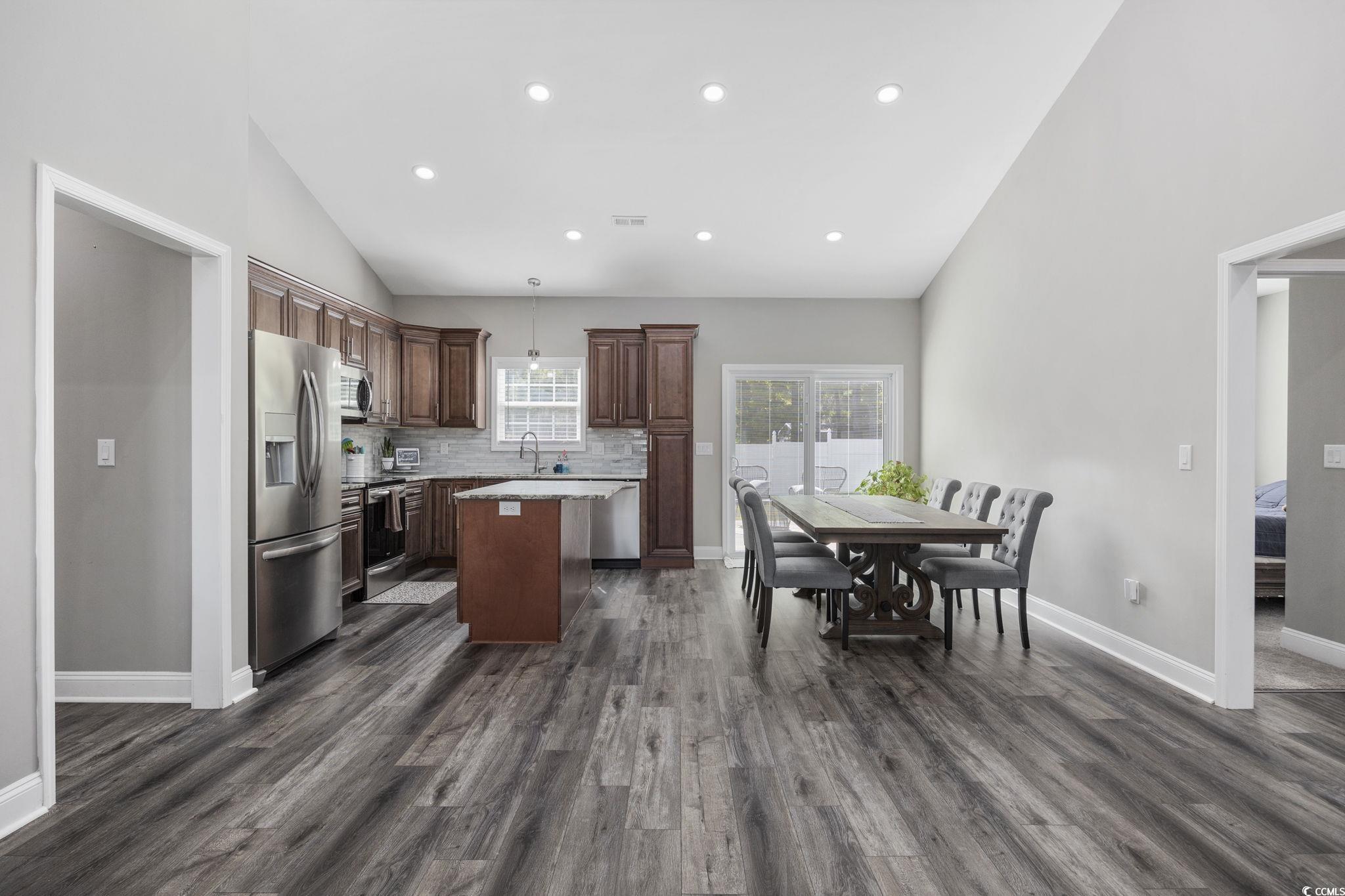 162 Silver Peak Dr.