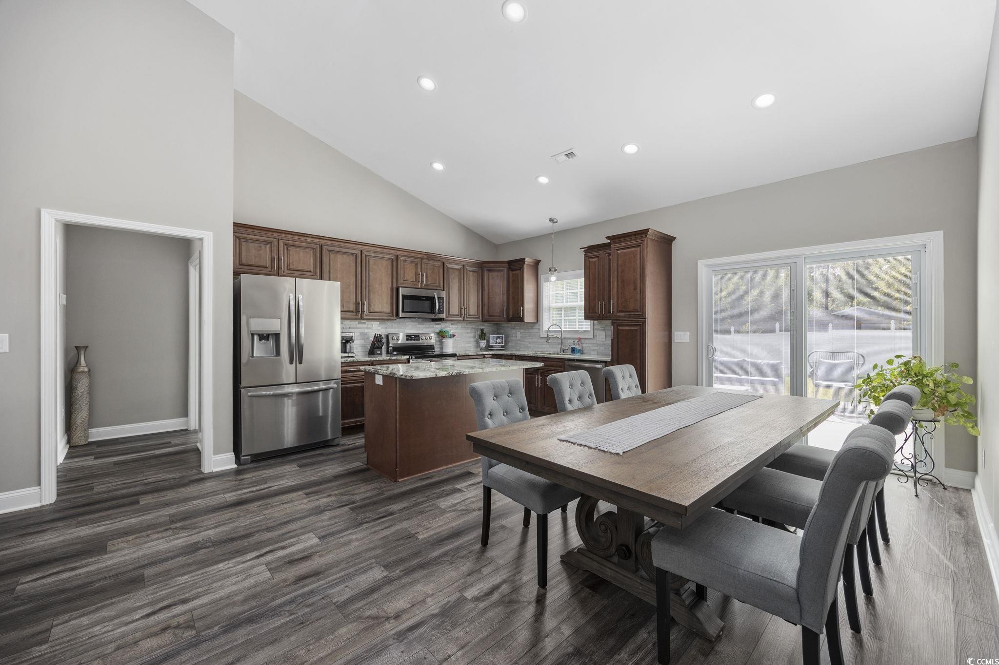 162 Silver Peak Dr.