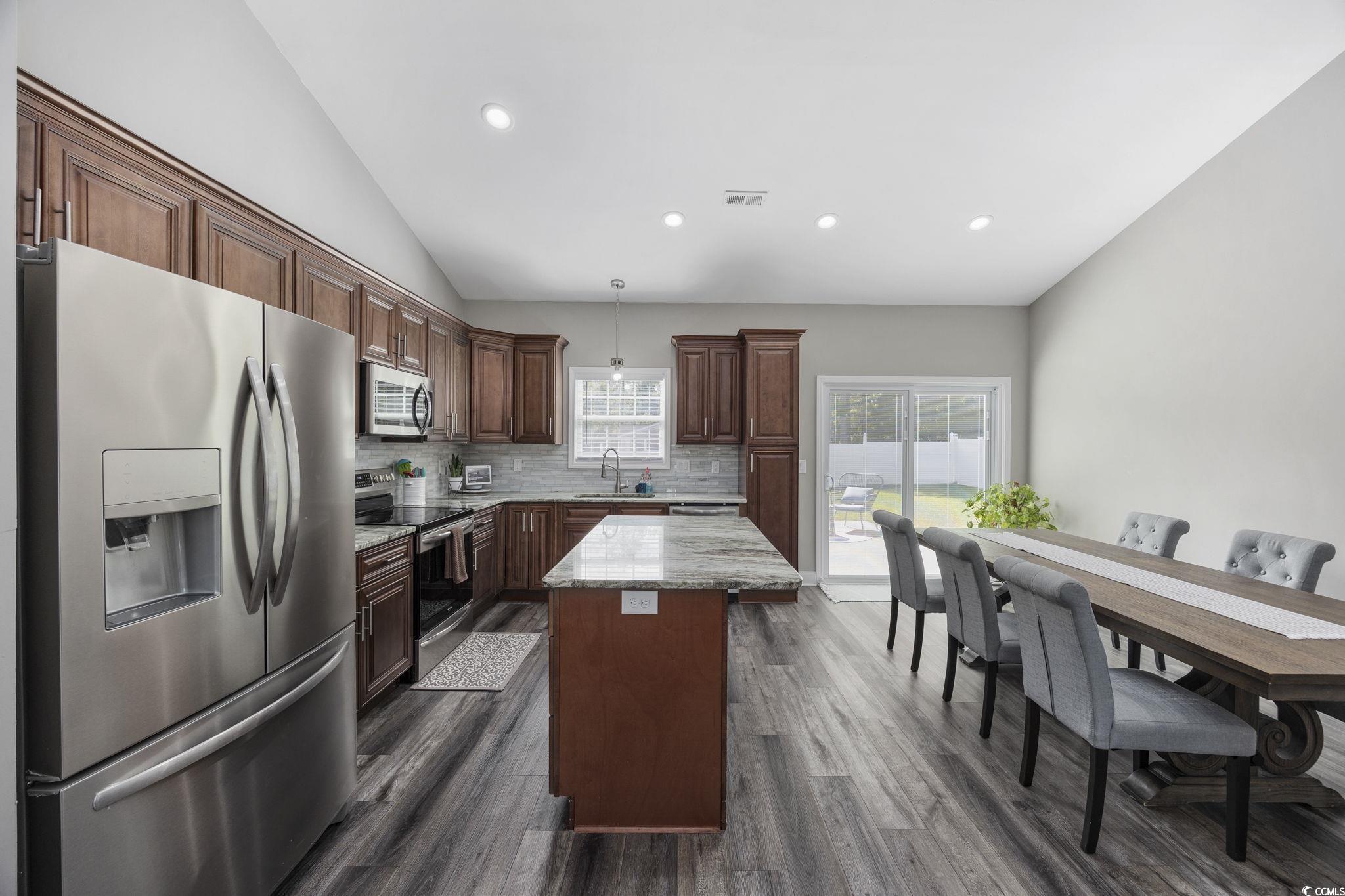 162 Silver Peak Dr.