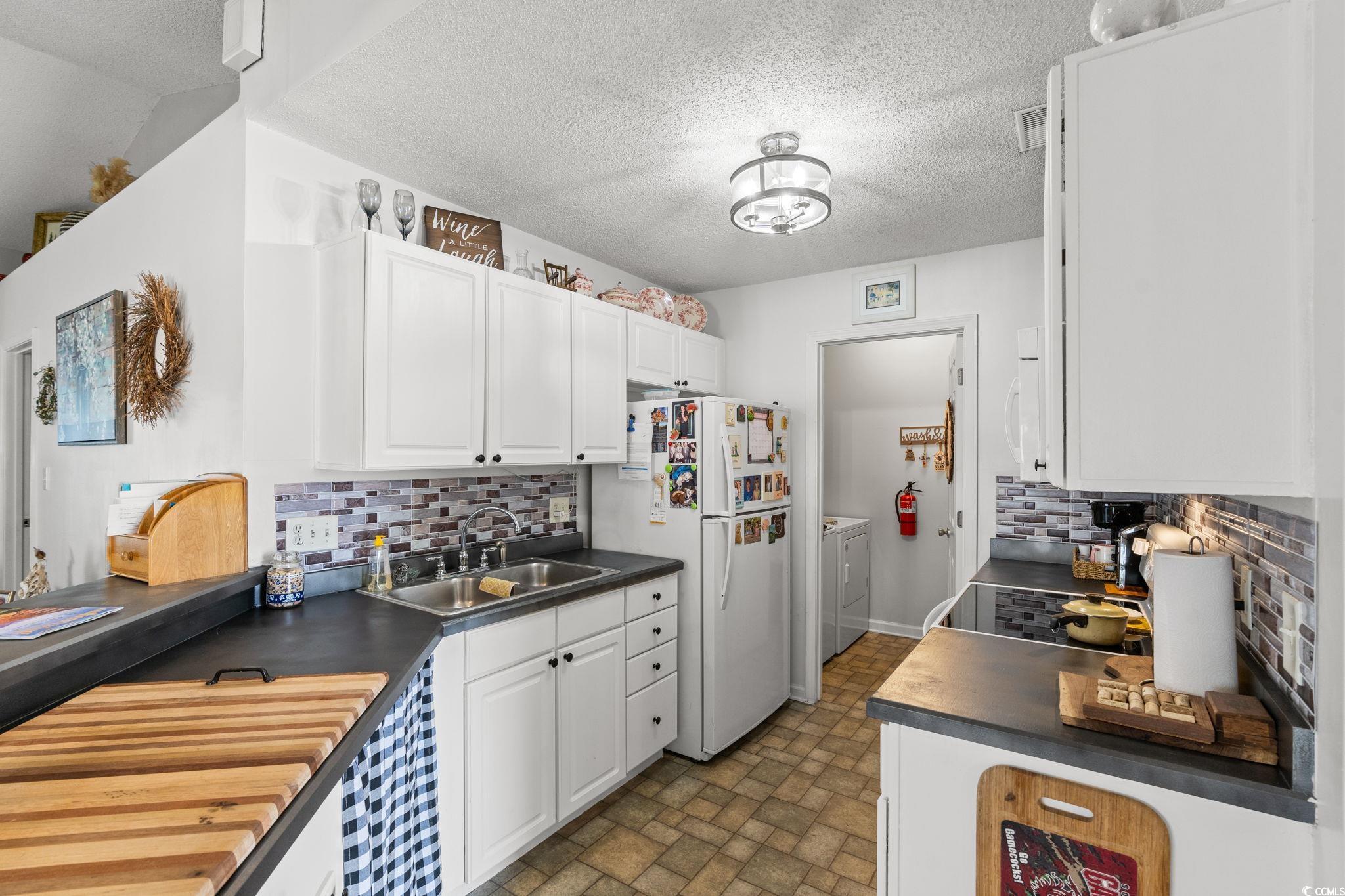 135-A Country Manor Dr. Unit: A