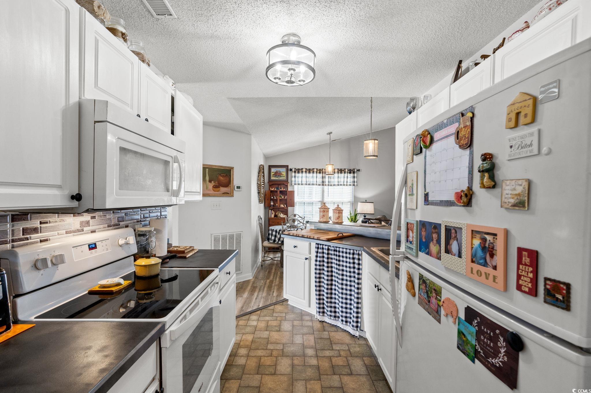 135-A Country Manor Dr. Unit: A