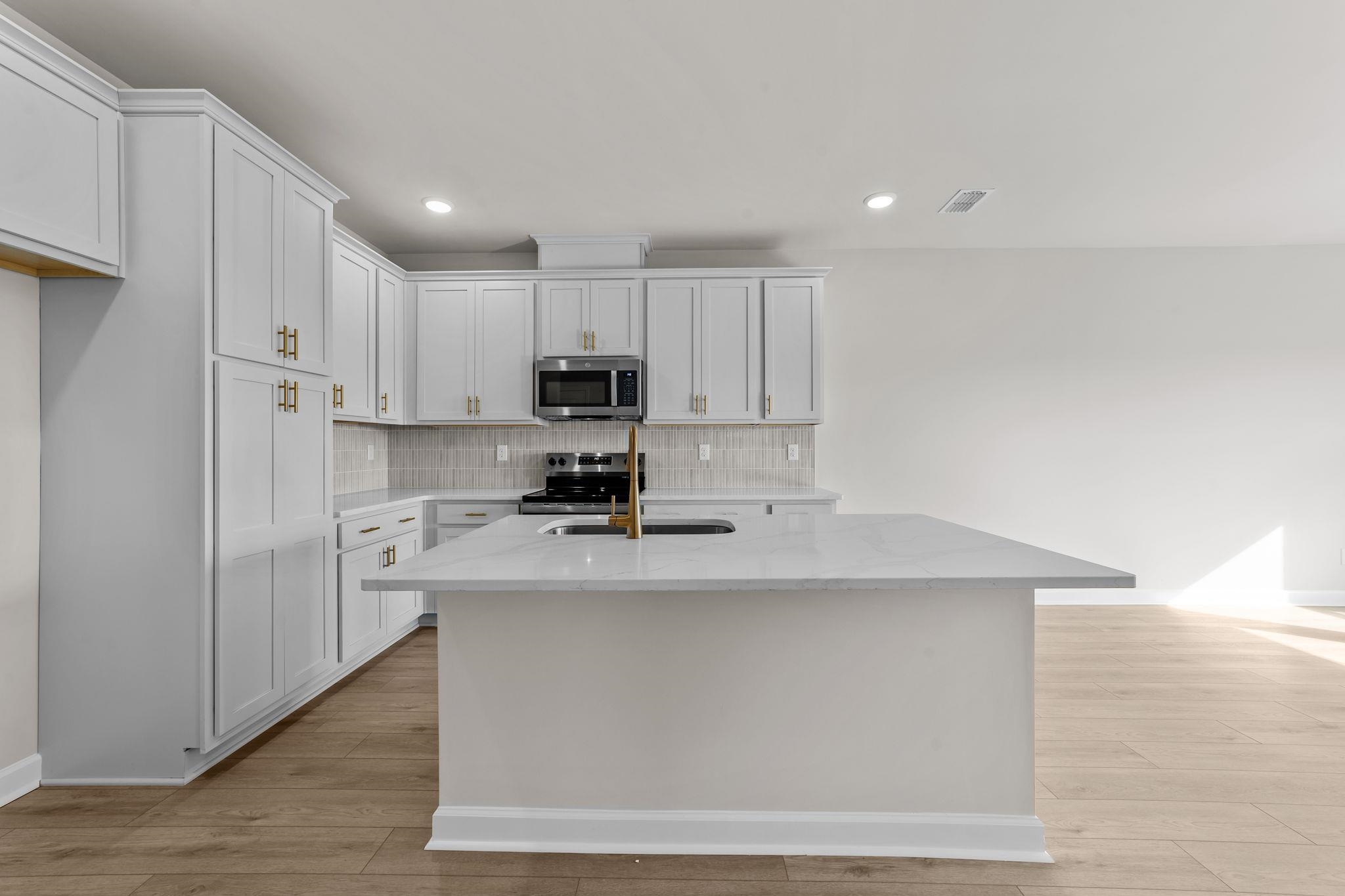 738 Ebb Tide Rd. Unit: 107