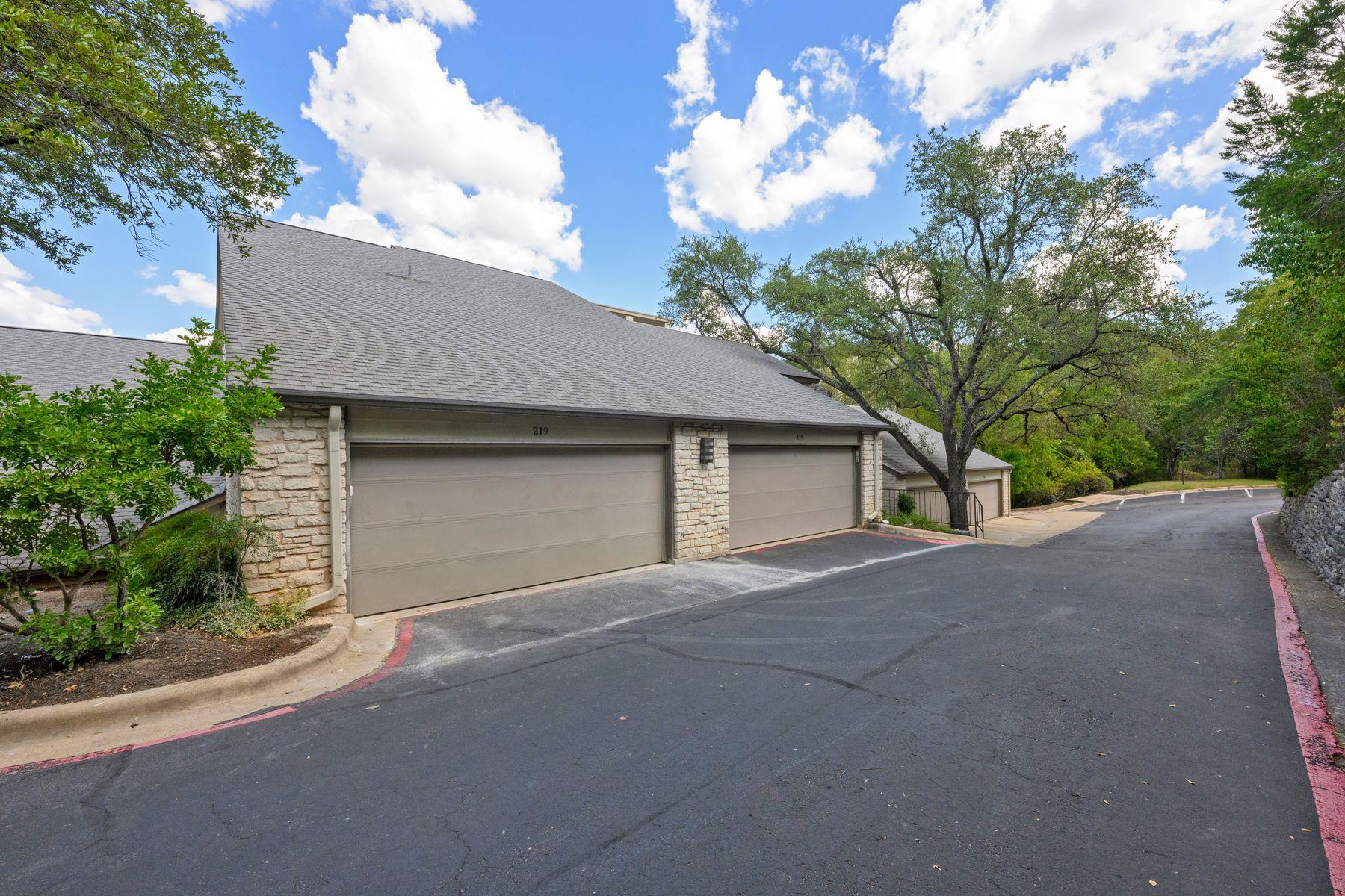 1520 Ben Crenshaw WAY # 219