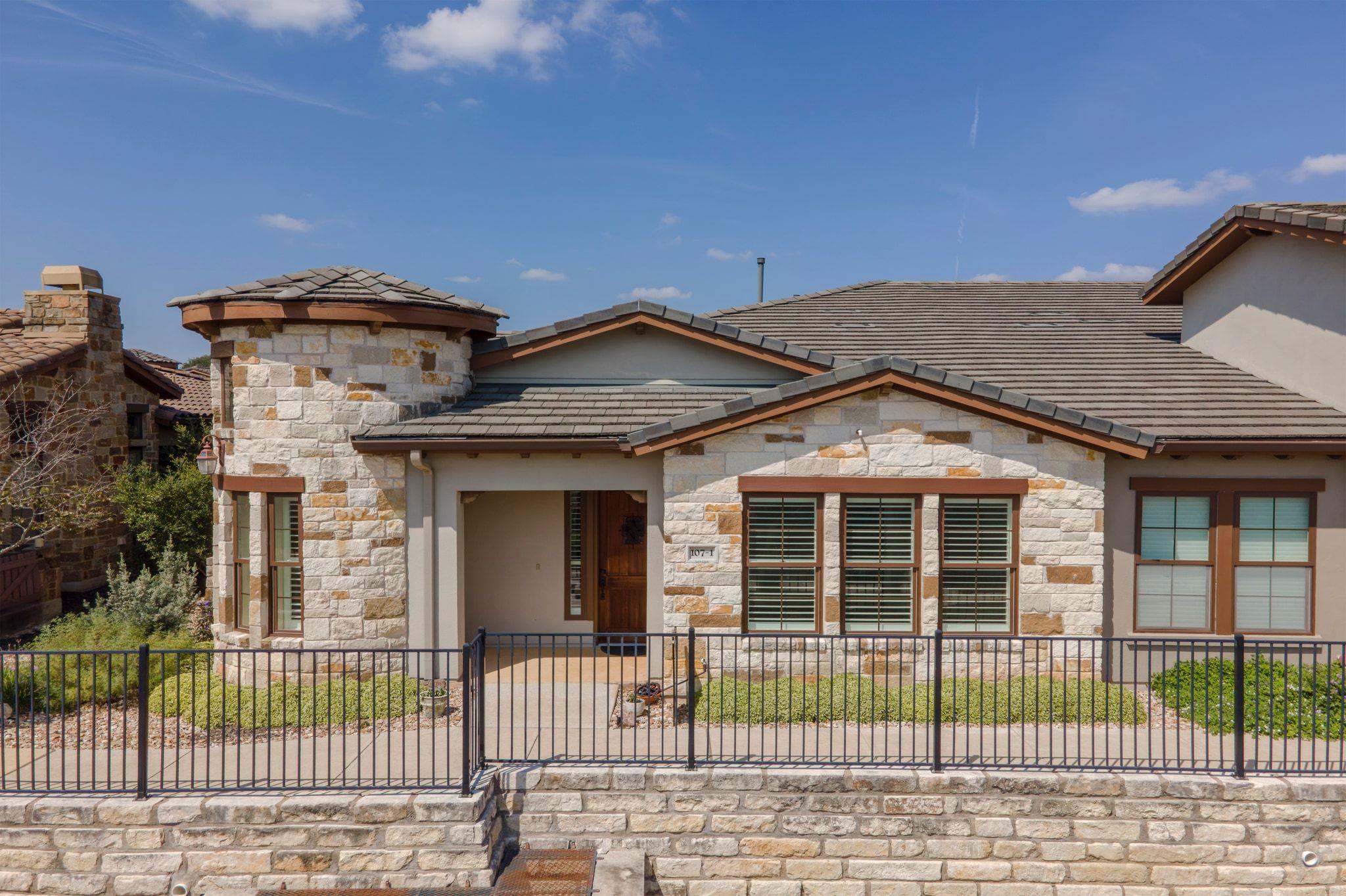 107 Lucia CIR # 1