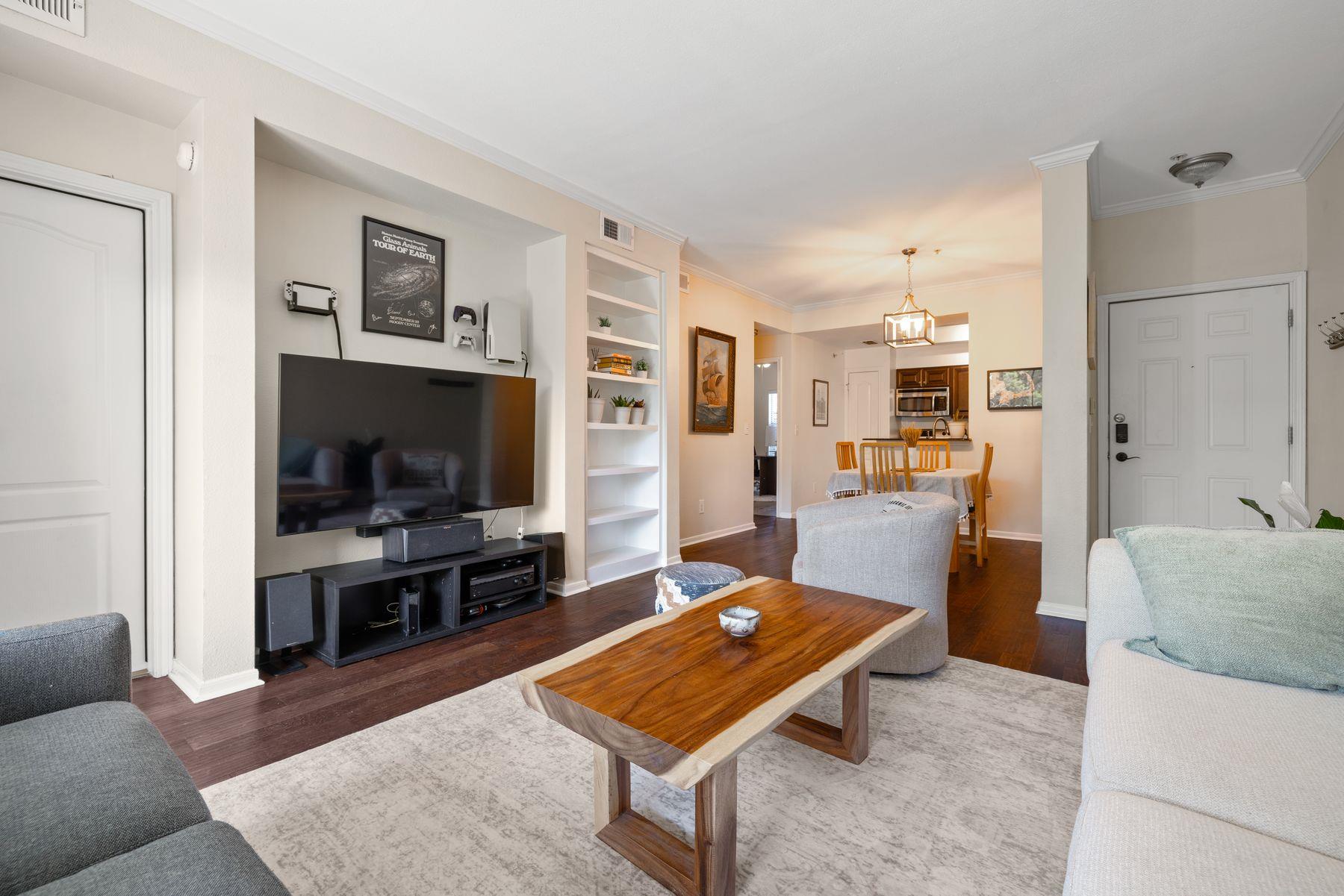 6000 Shepherd Mountain CV # 302