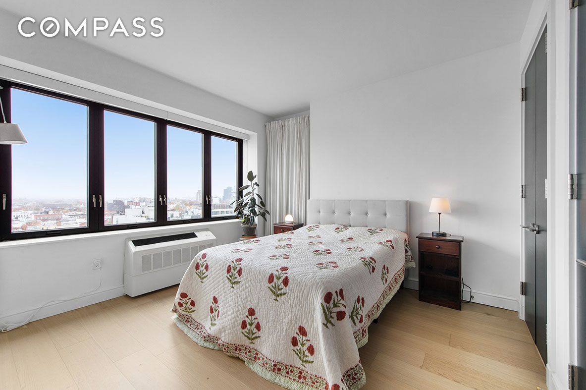 475 Clermont Avenue 1132