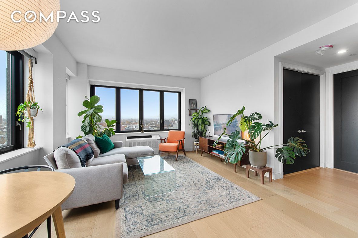 475 Clermont Avenue 1132