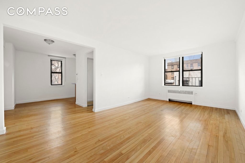 305 W 18th Street 4H