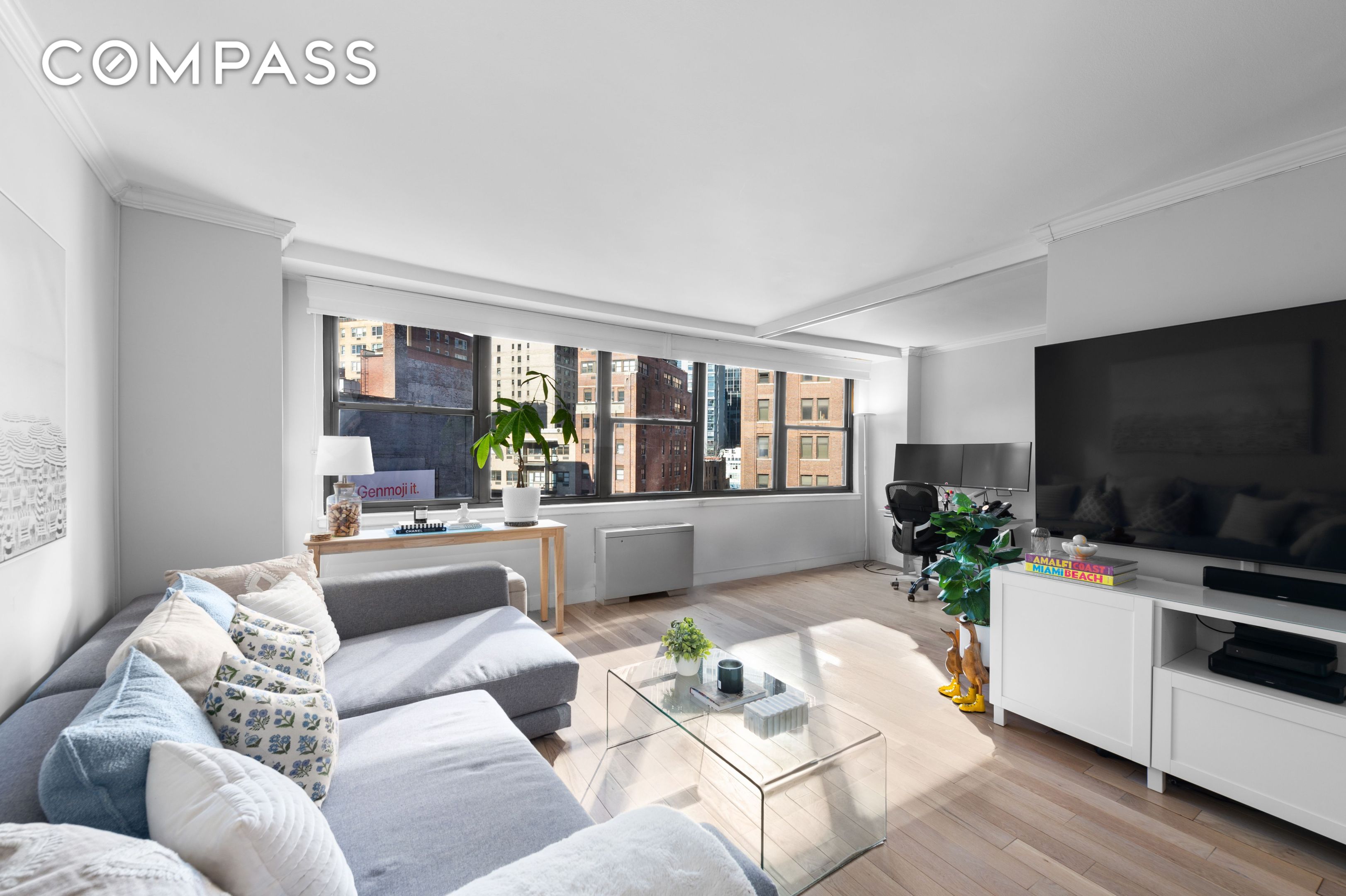 225 E 36th Street 8O