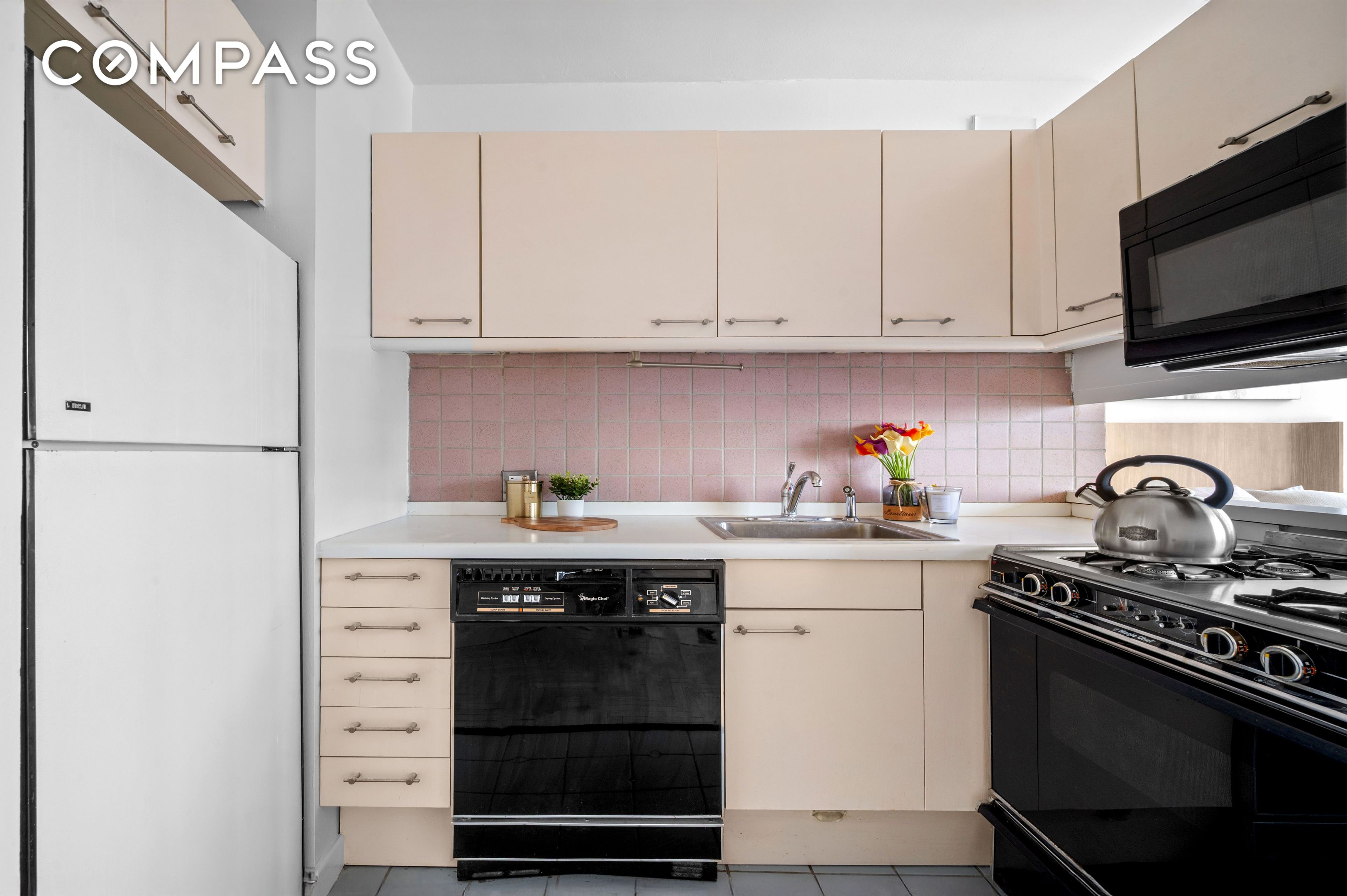 300 E 93rd Street 21C