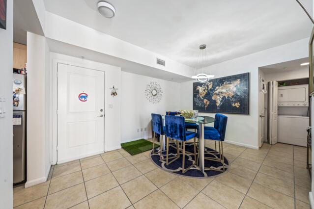 511 SE 5 Avenue 1722