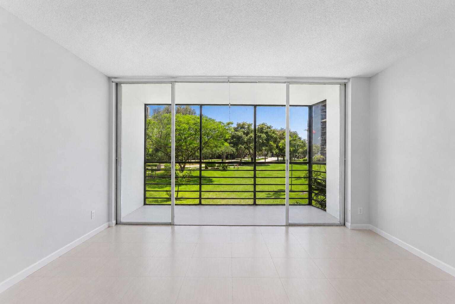 20500 W Country Club Drive 210