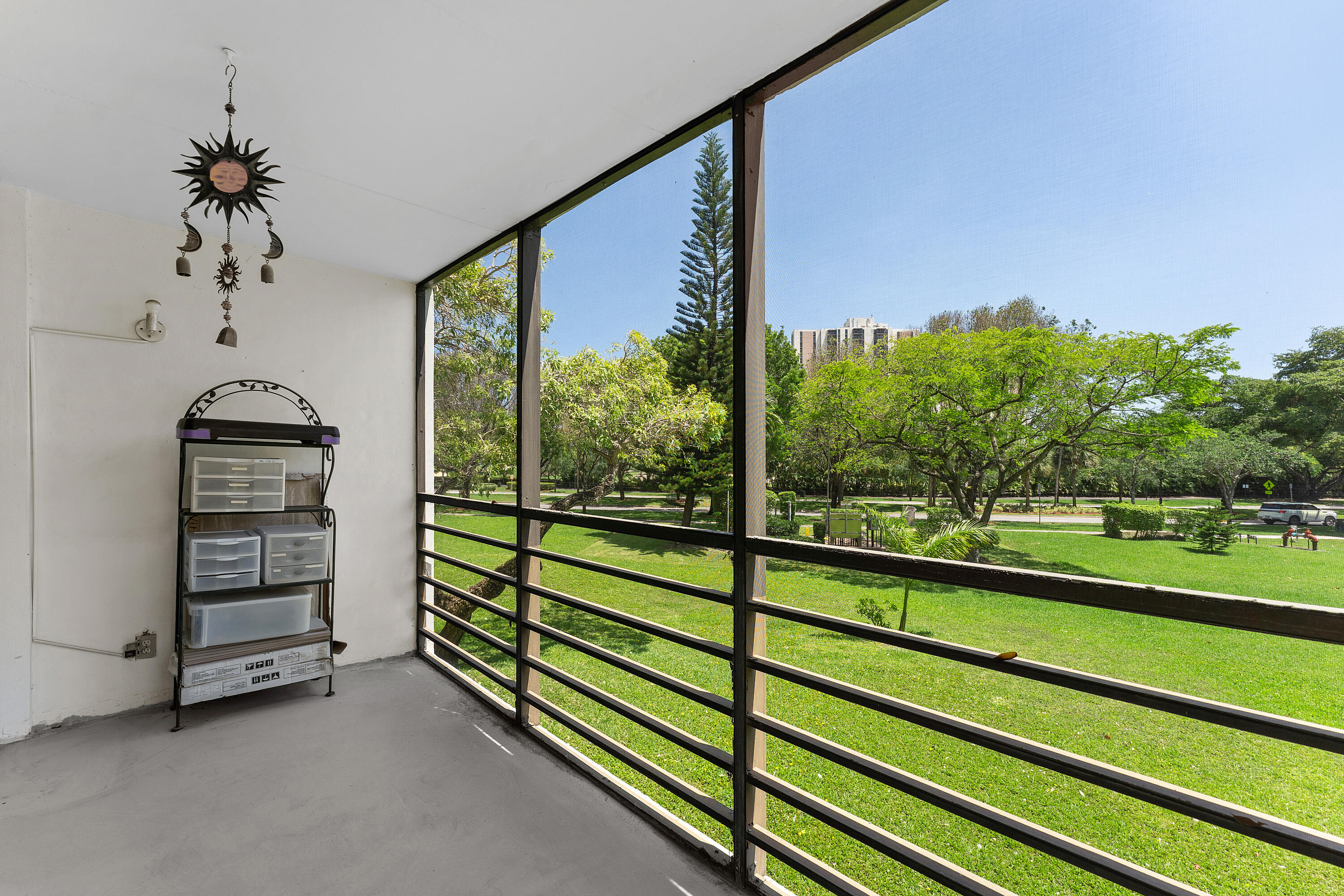 20500 W Country Club Drive 210