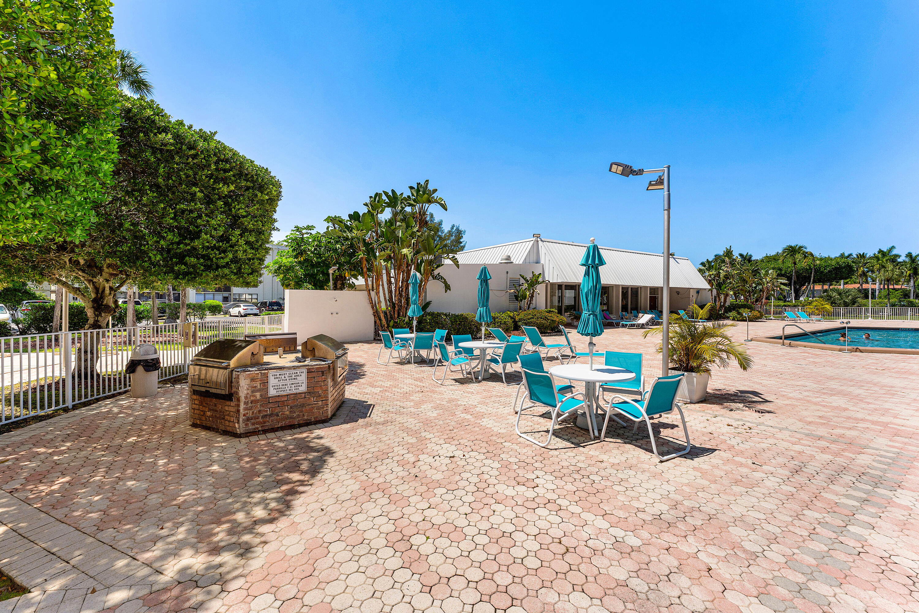 20500 W Country Club Drive 210