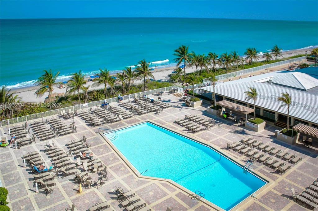 1980 S Ocean Drive 18q