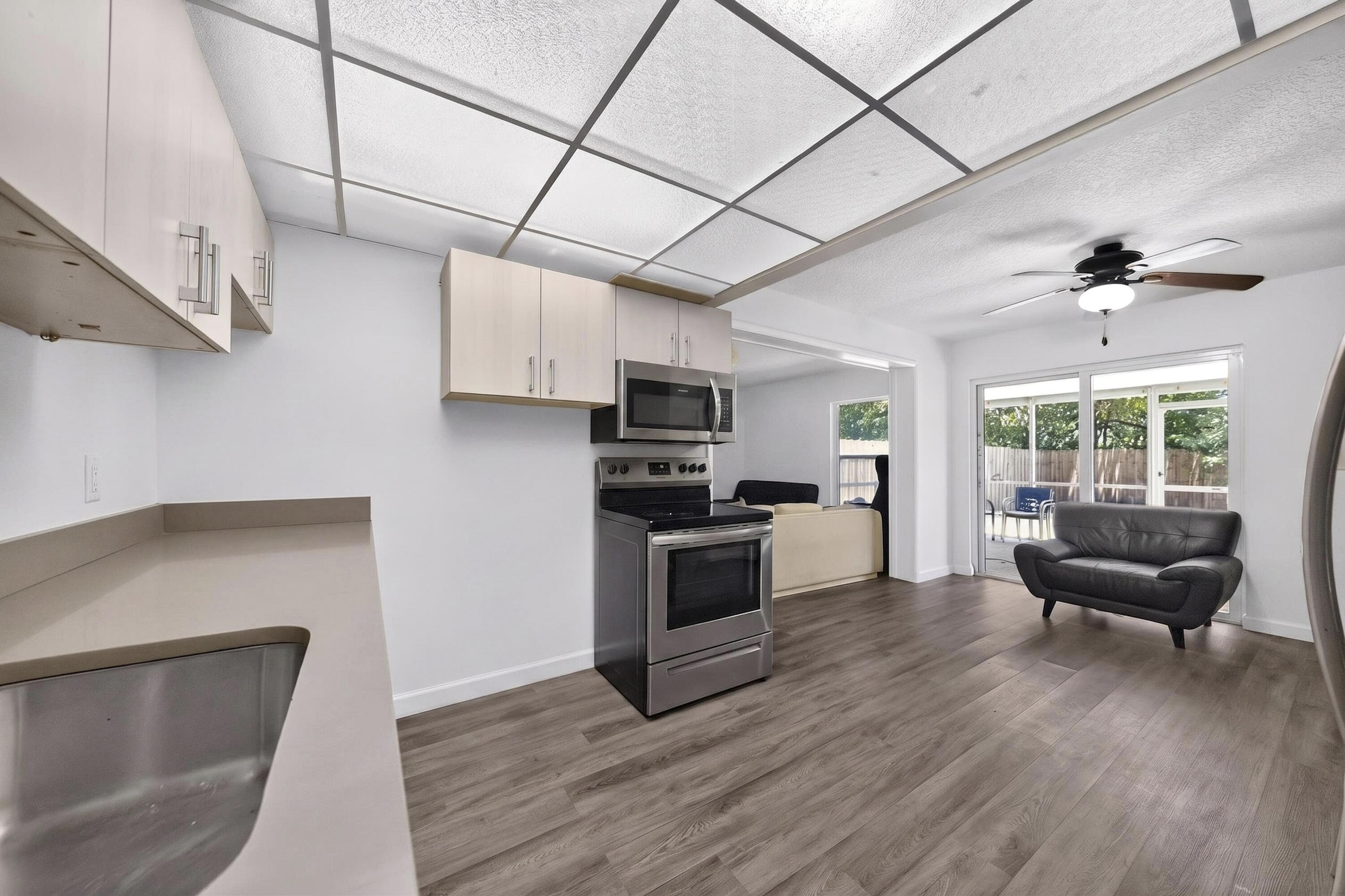 292 SUNSHINE Drive 292