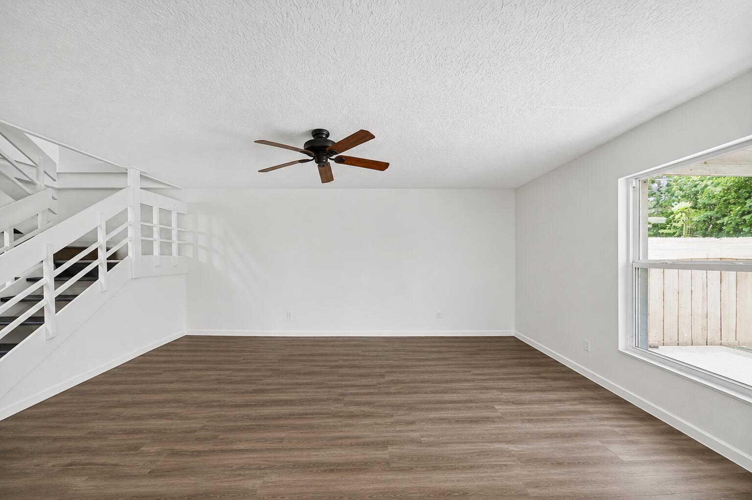 292 SUNSHINE Drive 292