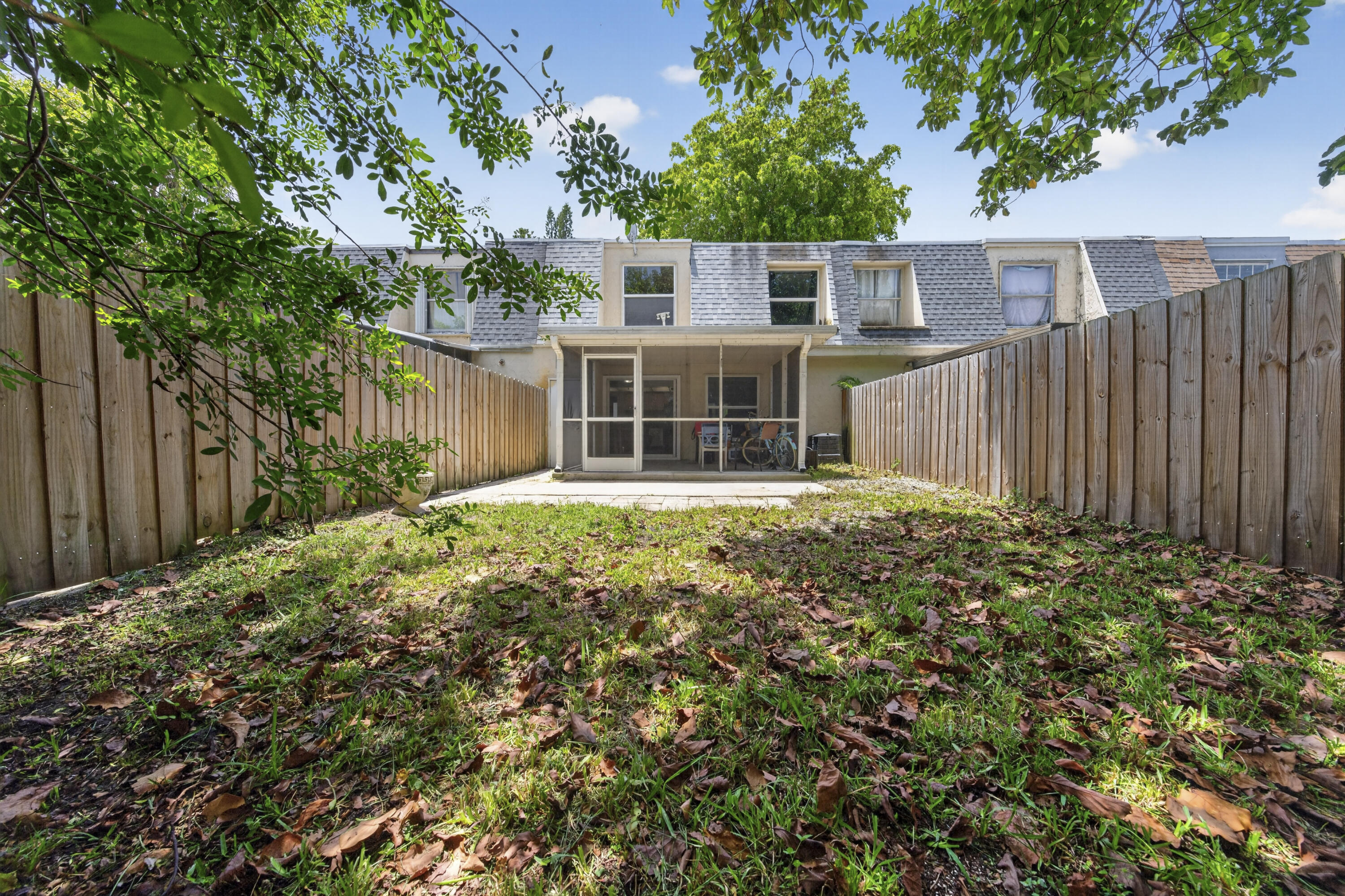 292 SUNSHINE Drive 292