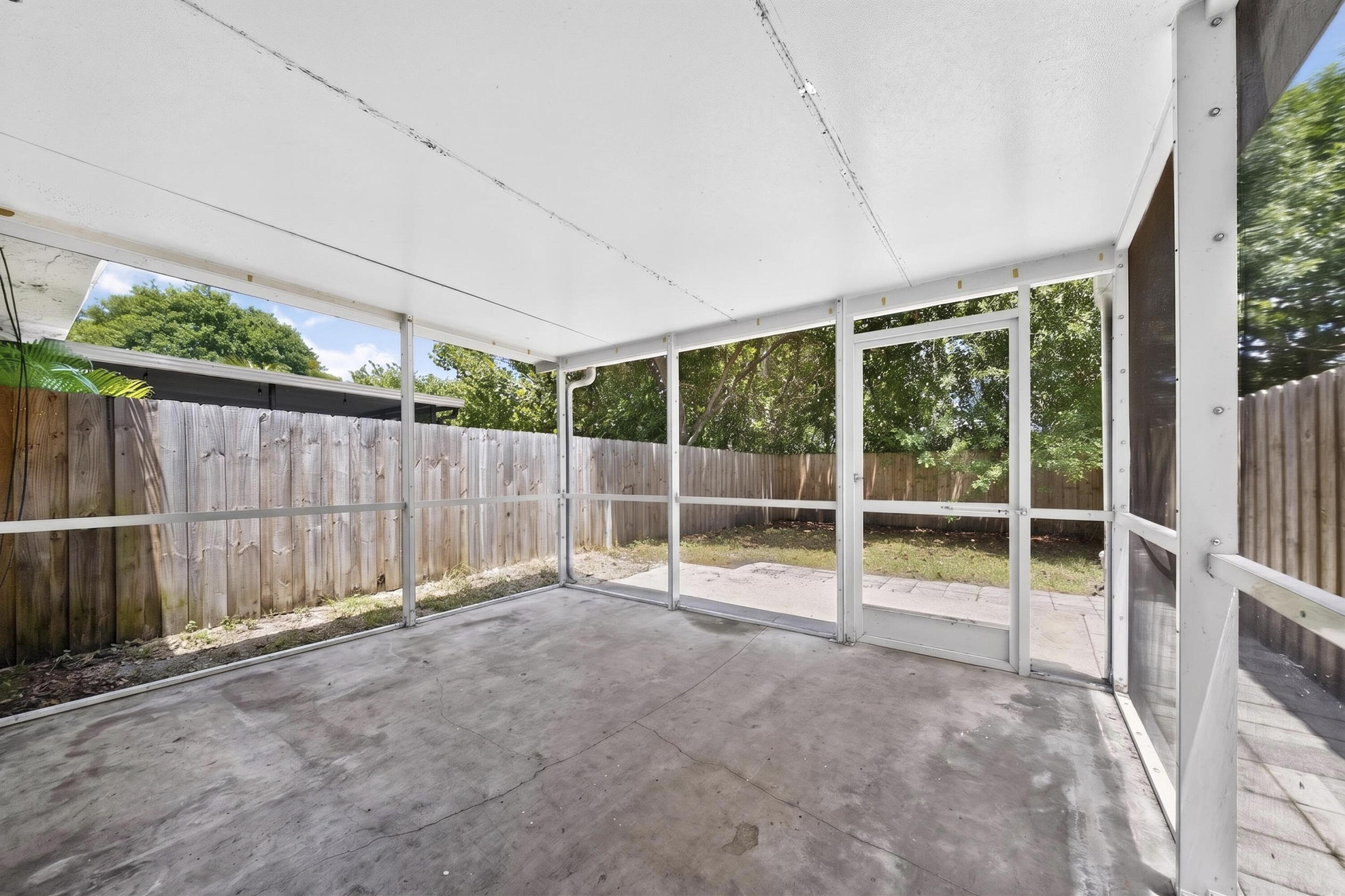 292 SUNSHINE Drive 292
