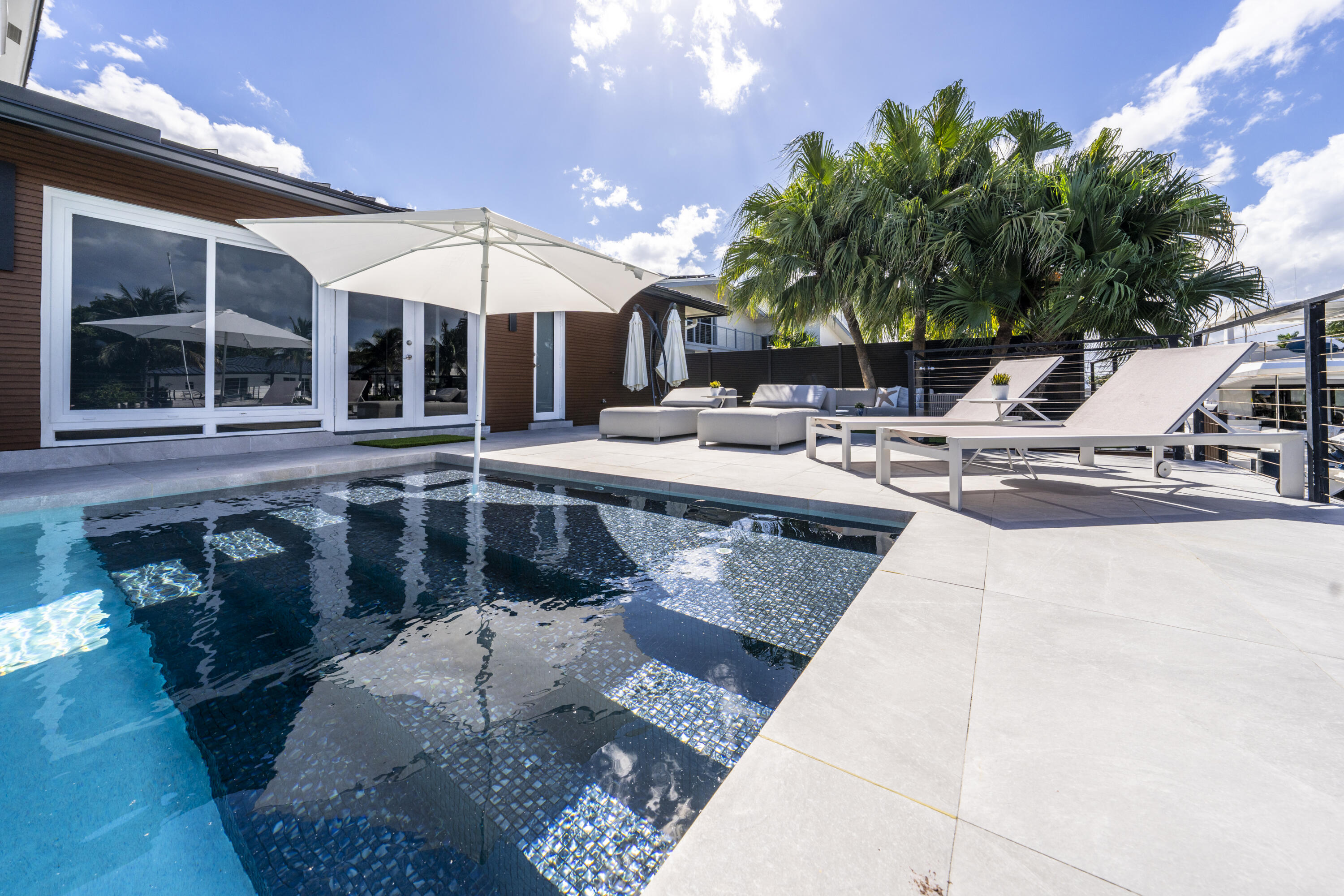 11 Castle Harbor Isle Drive