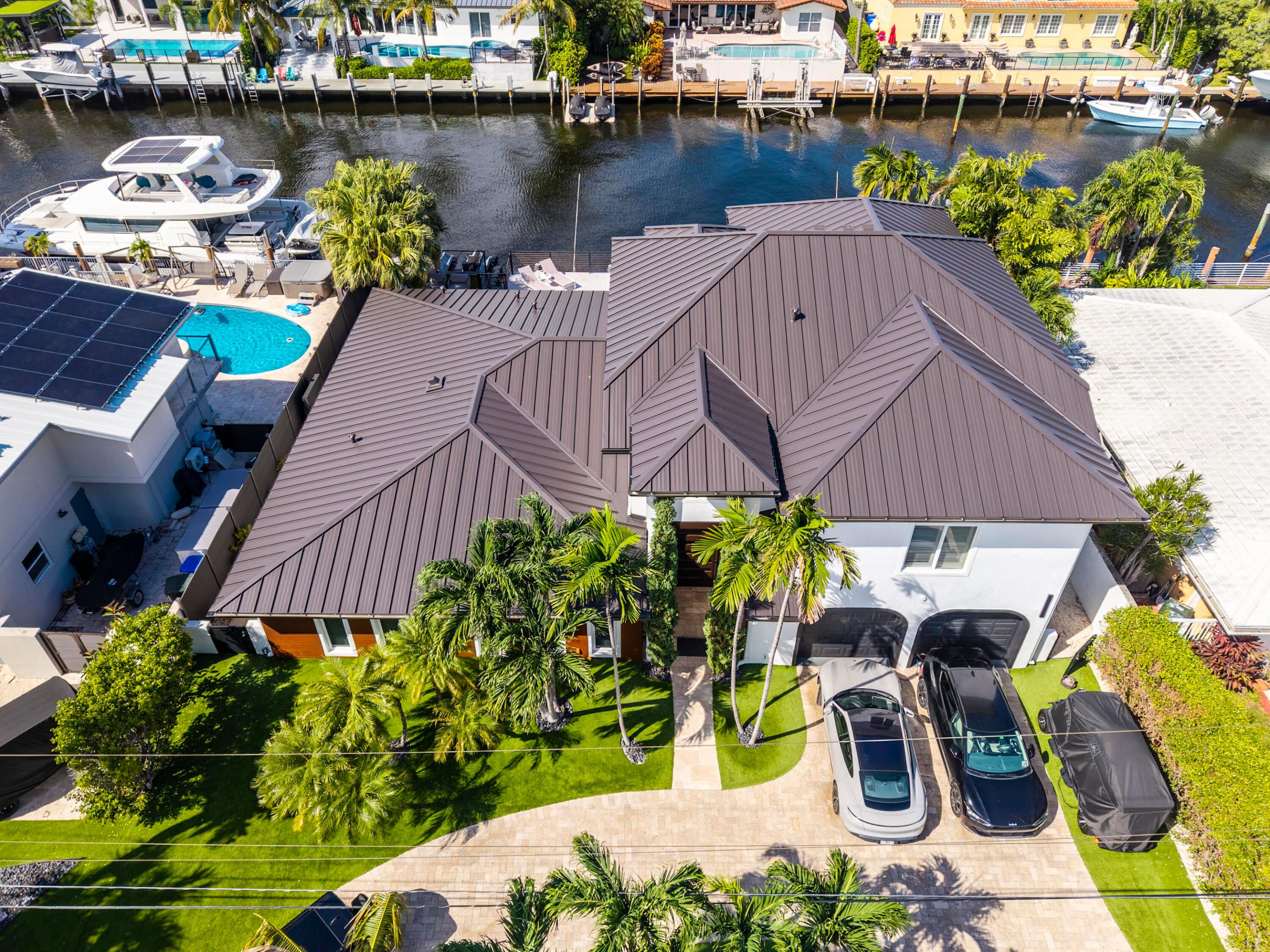 11 Castle Harbor Isle Drive