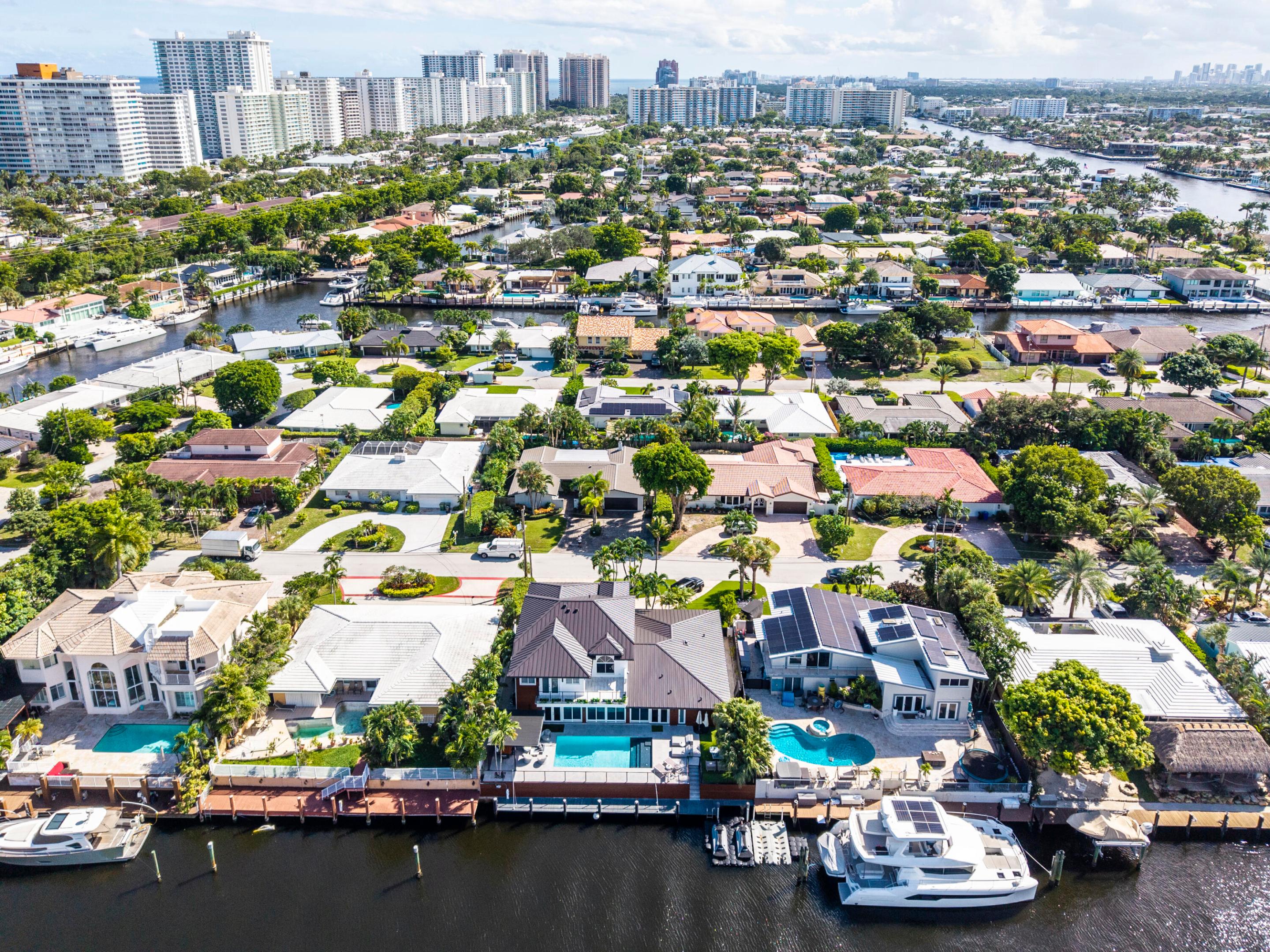 11 Castle Harbor Isle Drive