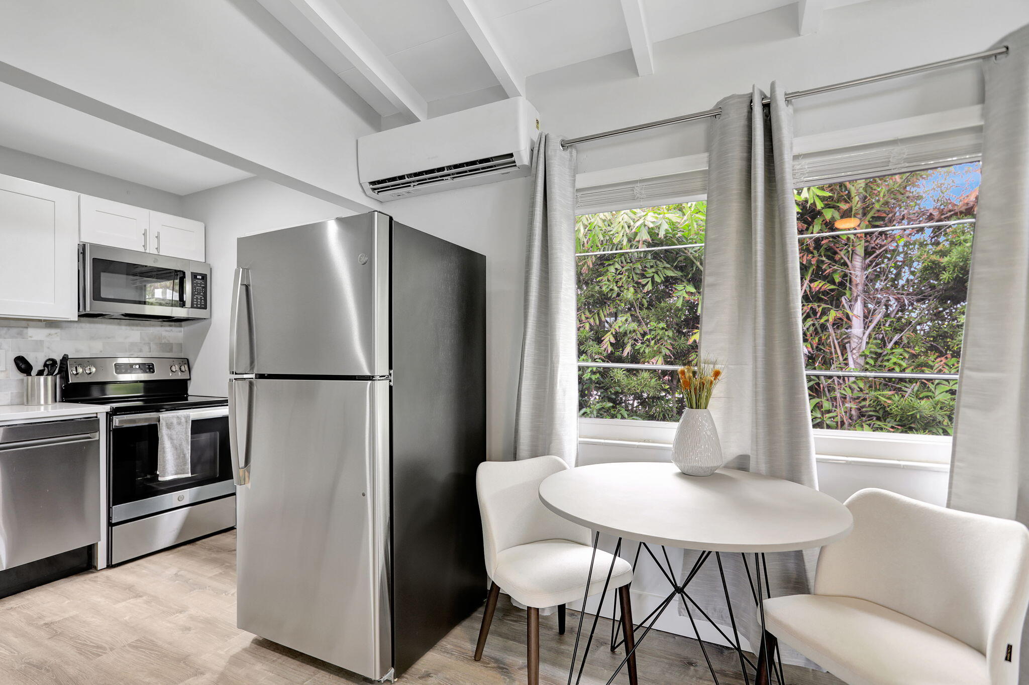 305 HIBISCUS Avenue