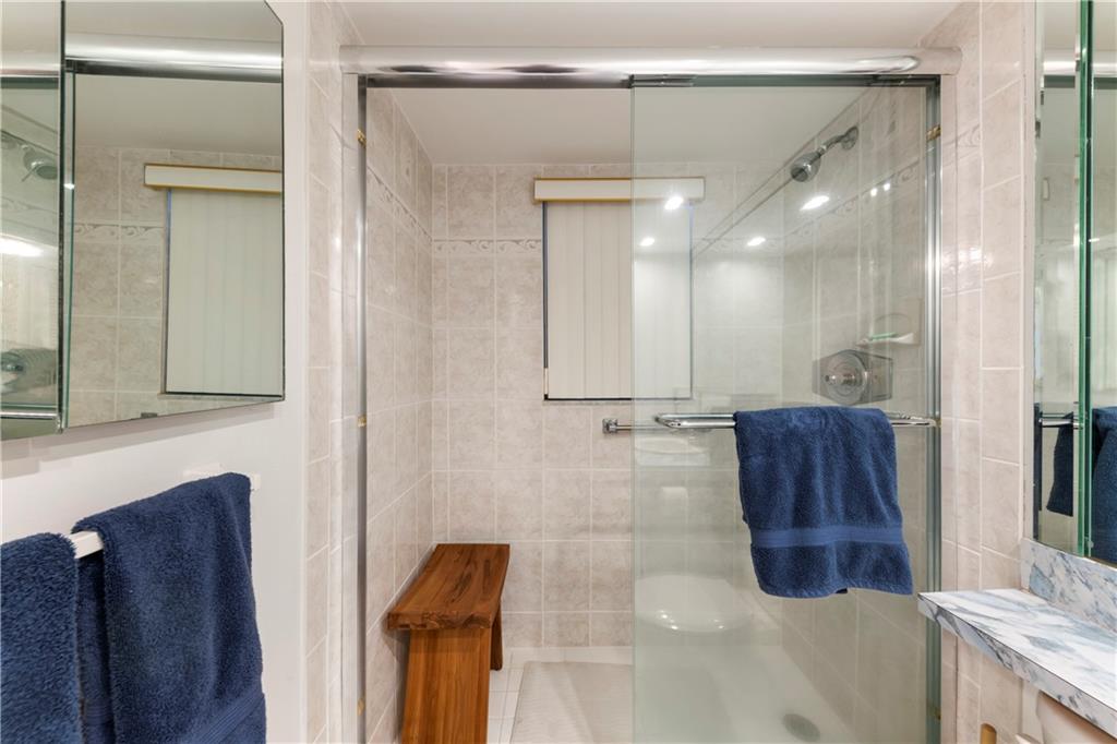 2831 E Sunrise Lakes Dr 106