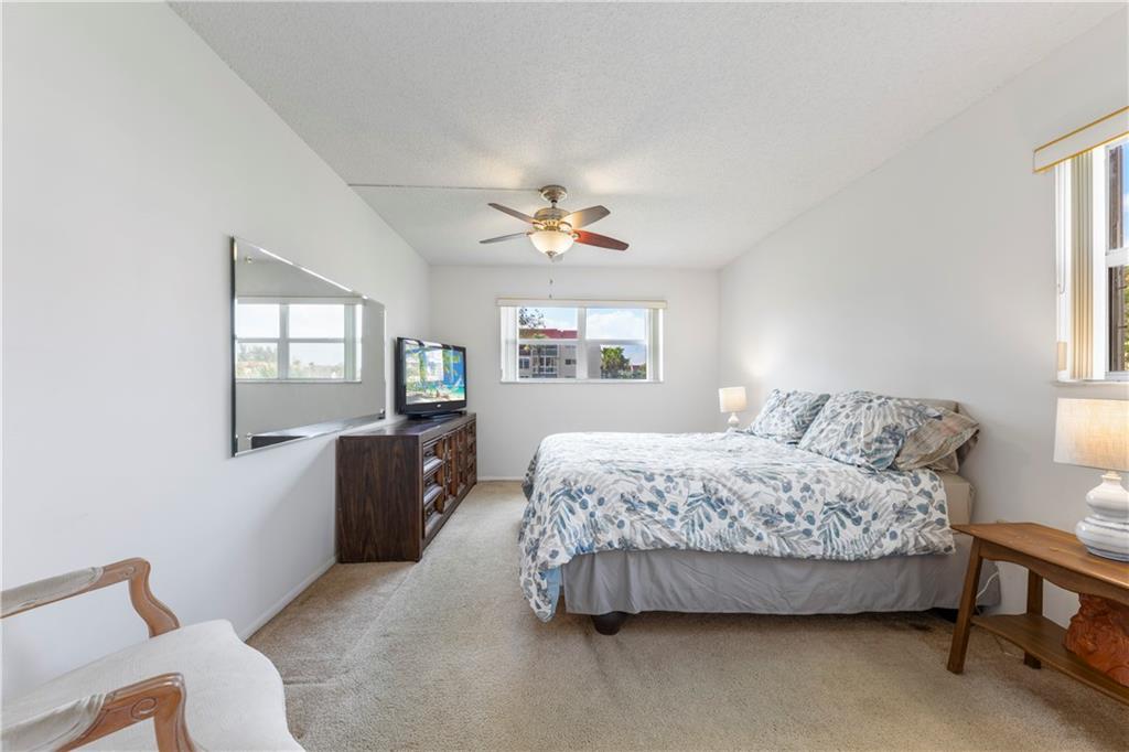 2831 E Sunrise Lakes Dr 106