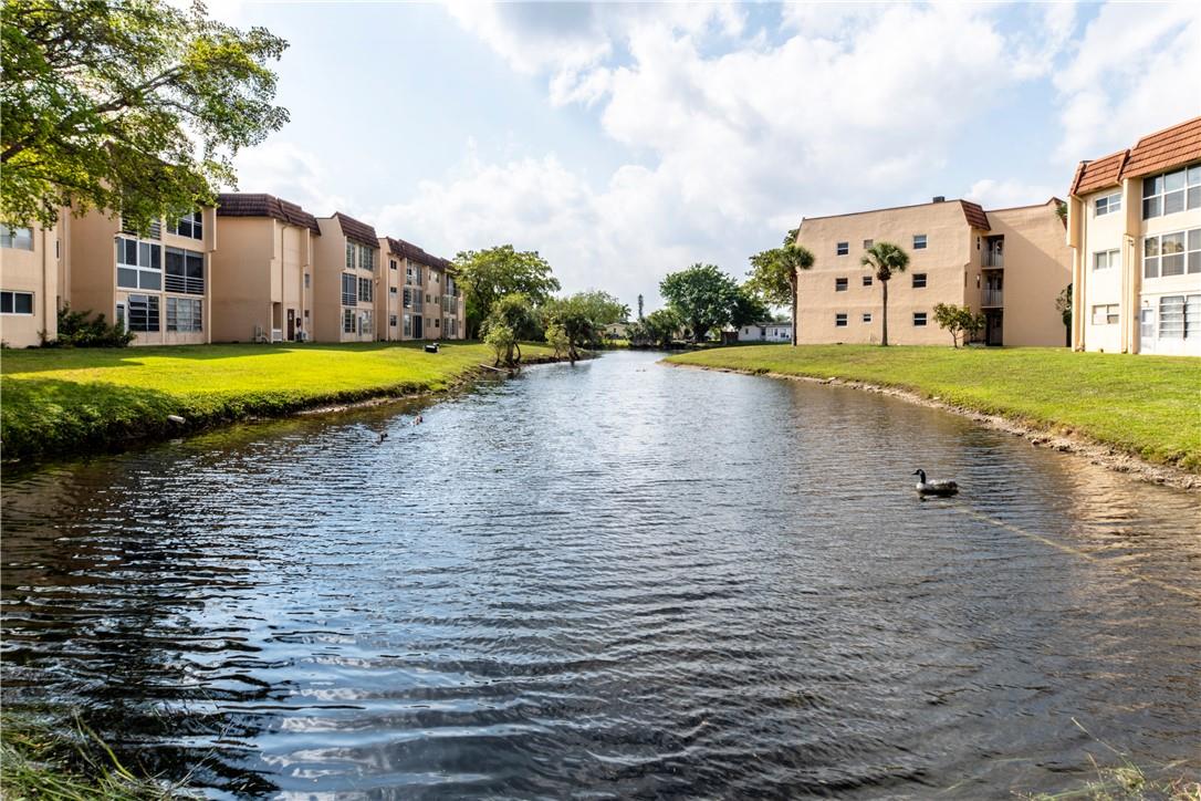 2711 N Pine Island Rd 107