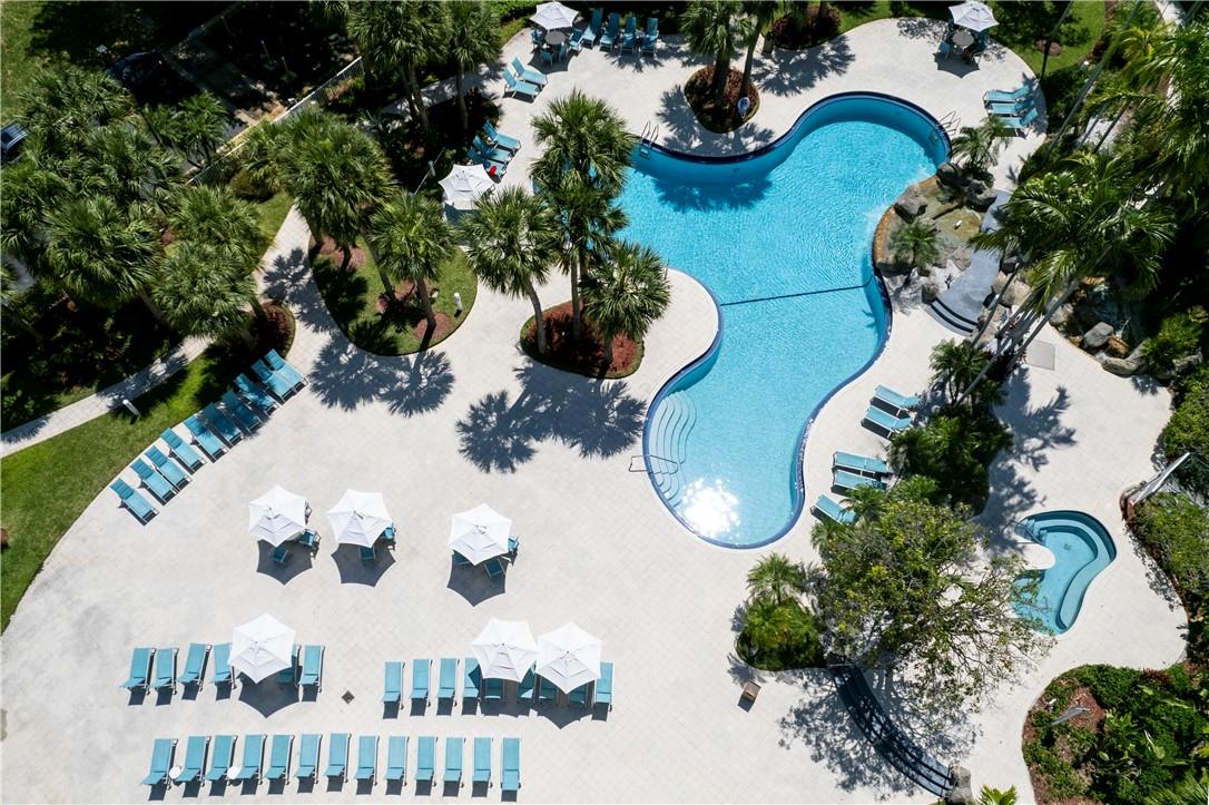 3300 NE 191st St PH6