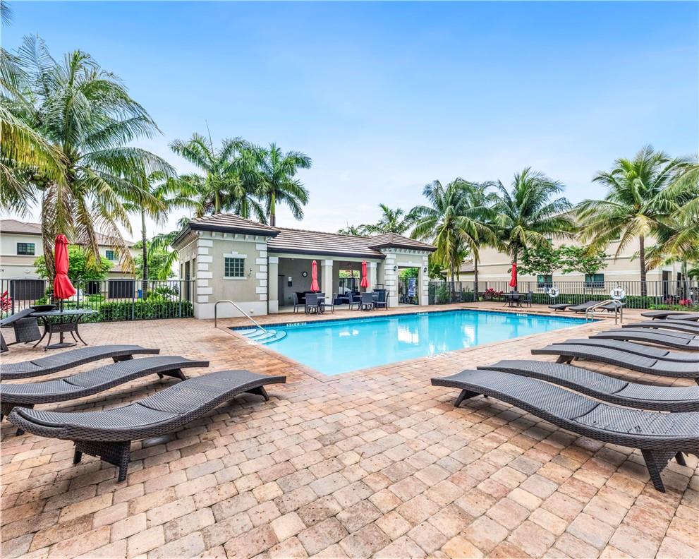 4230 N Dixie Hwy 113