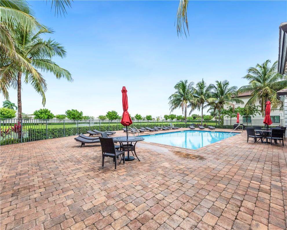 4230 N Dixie Hwy 113