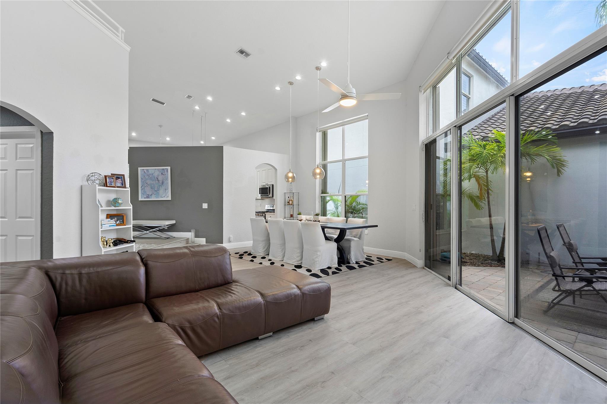 6631 NW 43rd Terrace