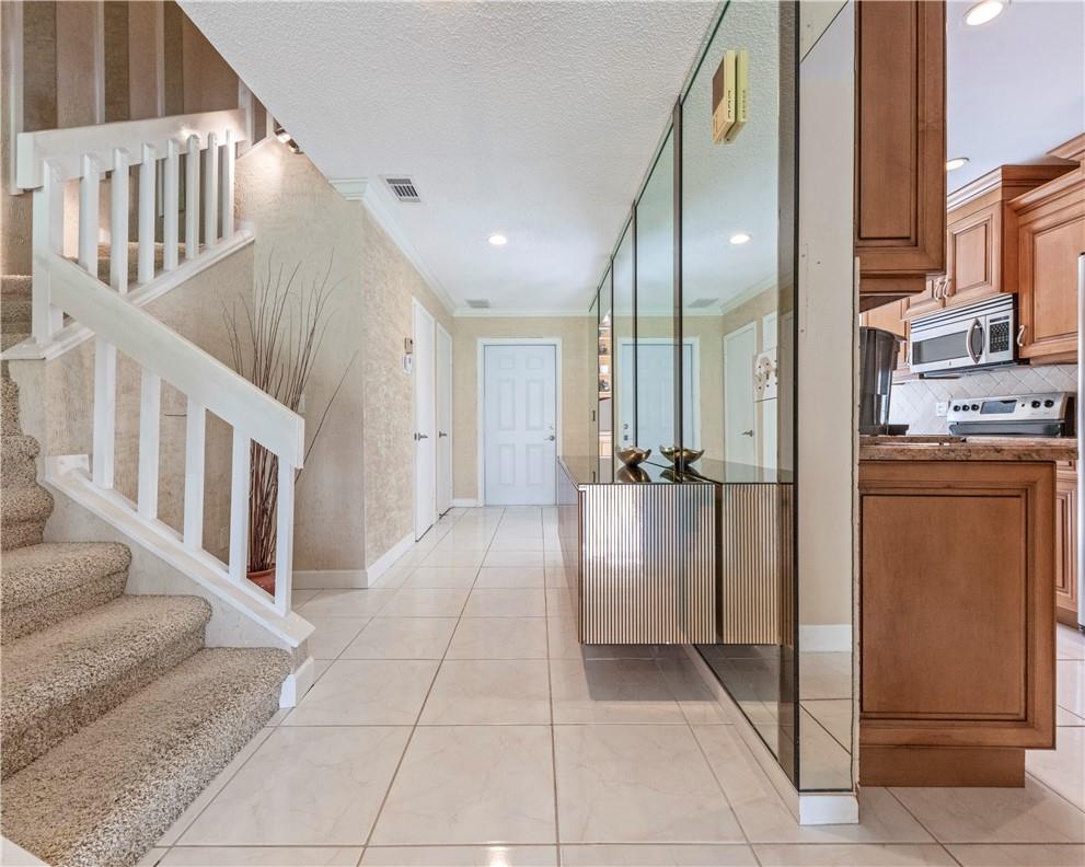 21863 Arriba Real 8-F