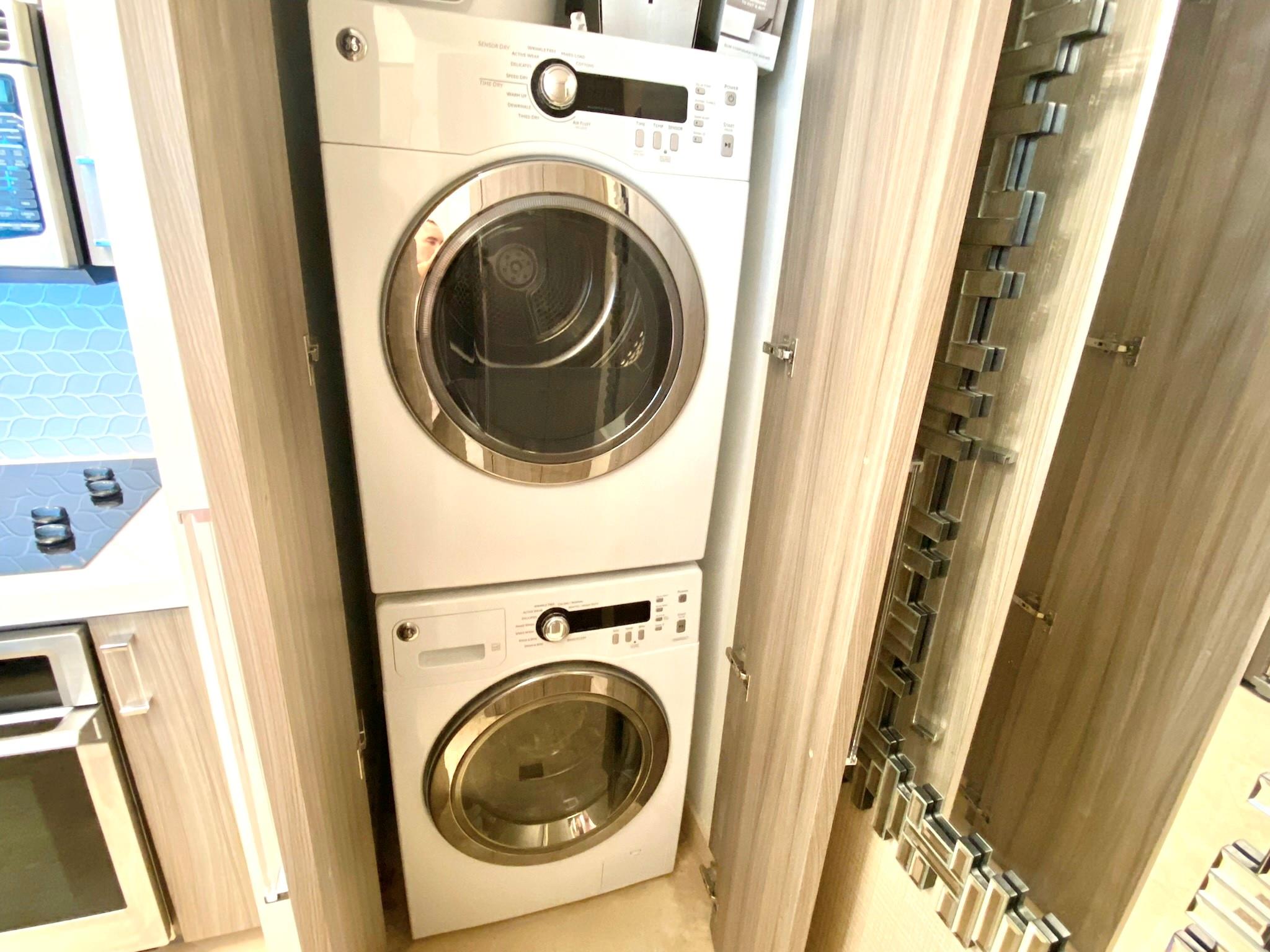 347 N New River Drive 2506