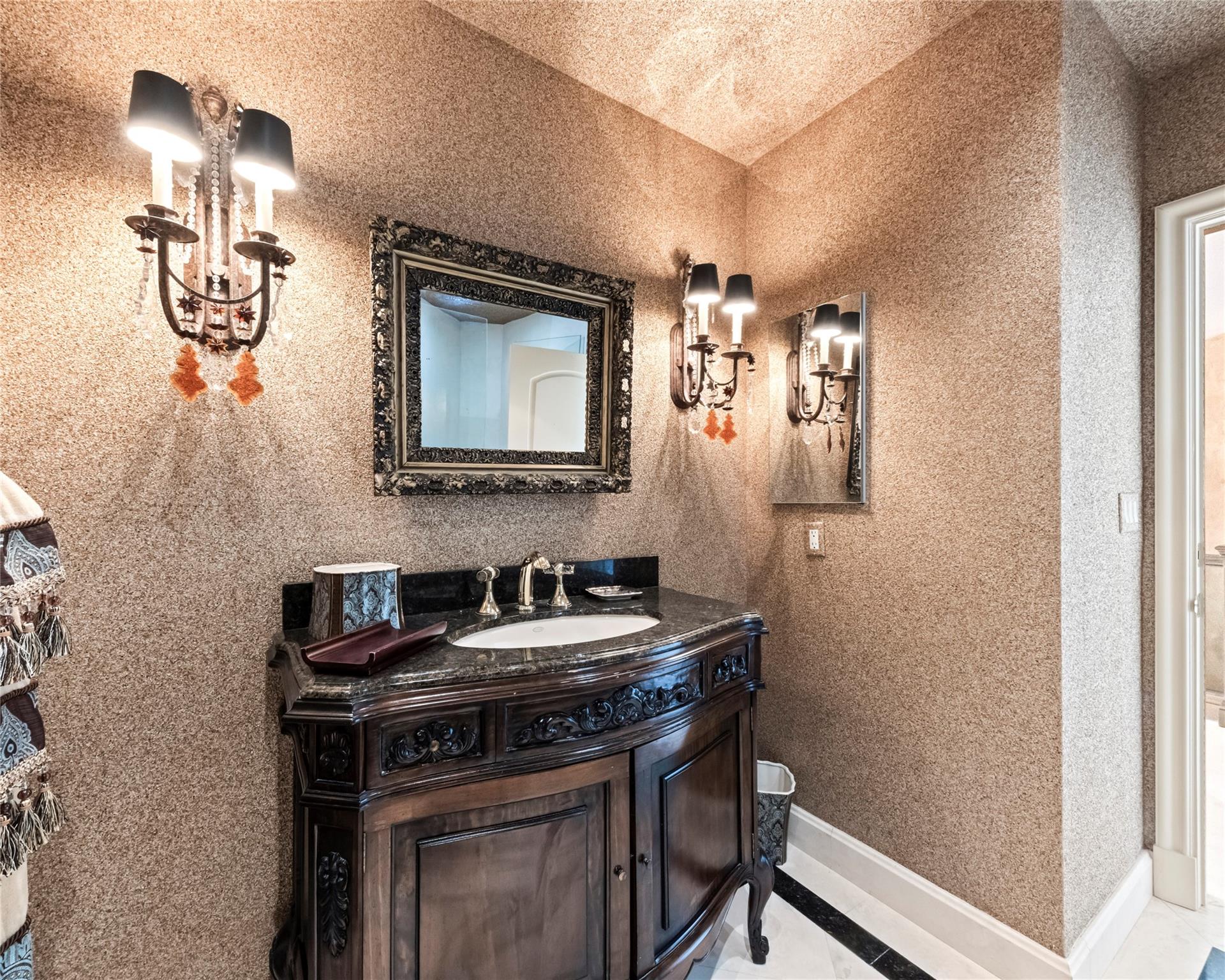 7000 Island Blvd PH-06