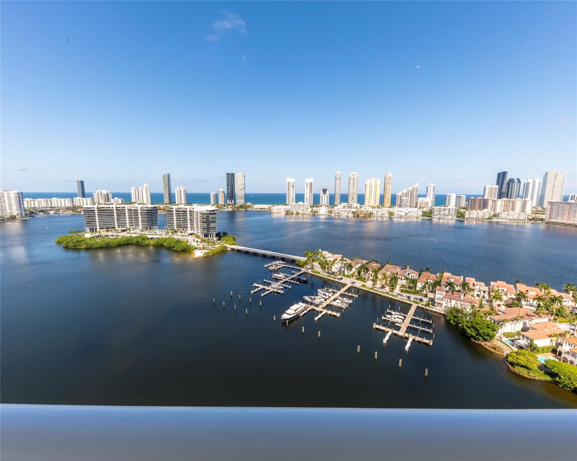 7000 Island Blvd PH-06