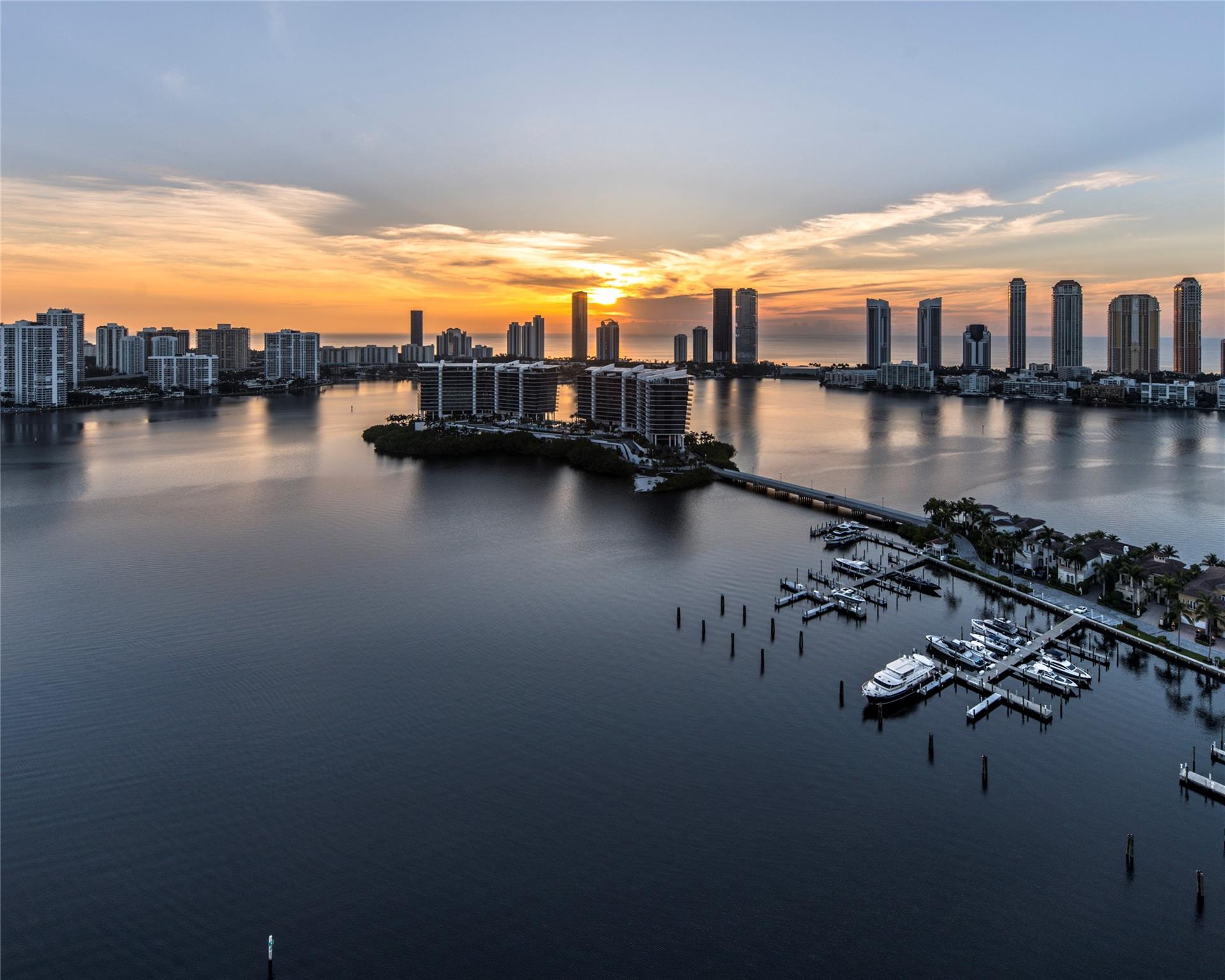 7000 Island Blvd PH-06