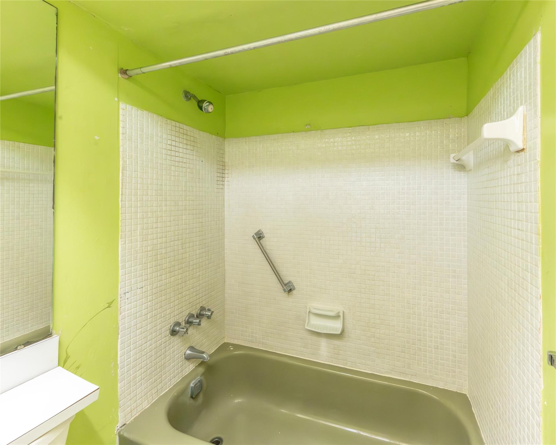 2871 E Sunrise lakes dr 212