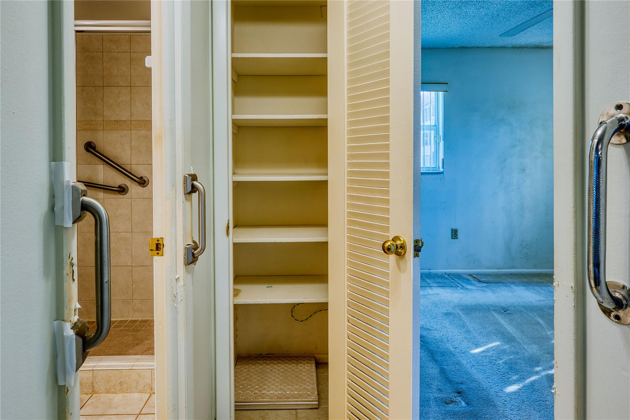 3001 E Sunrise Lakes Dr 112