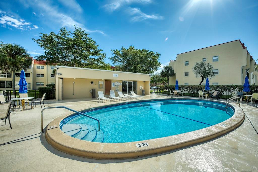 3001 E Sunrise Lakes Dr 112