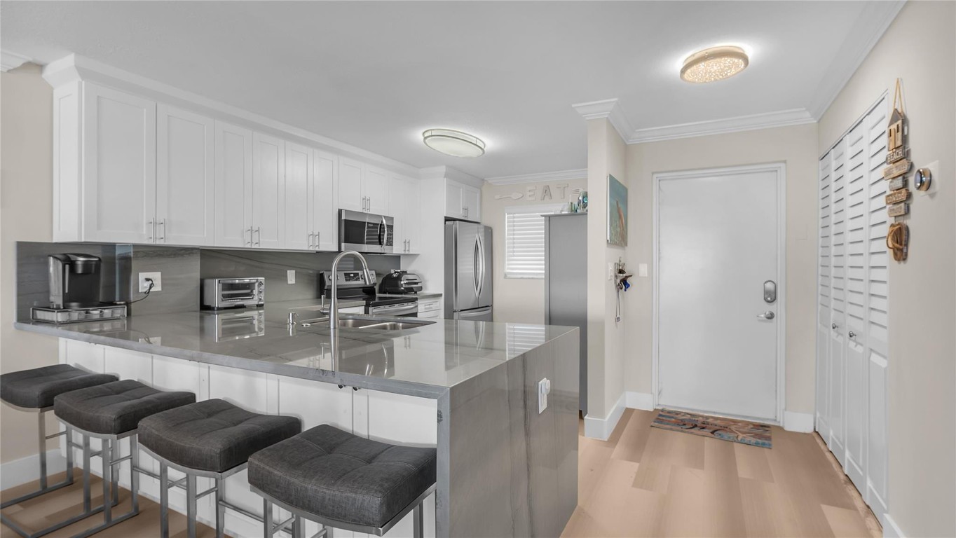 111 N Pompano Beach Boulevard Unit: 913