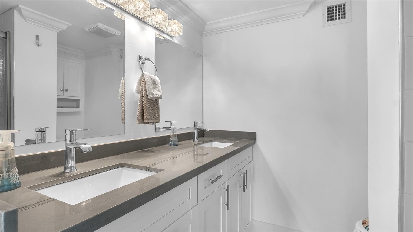 111 N Pompano Beach Boulevard Unit: 913