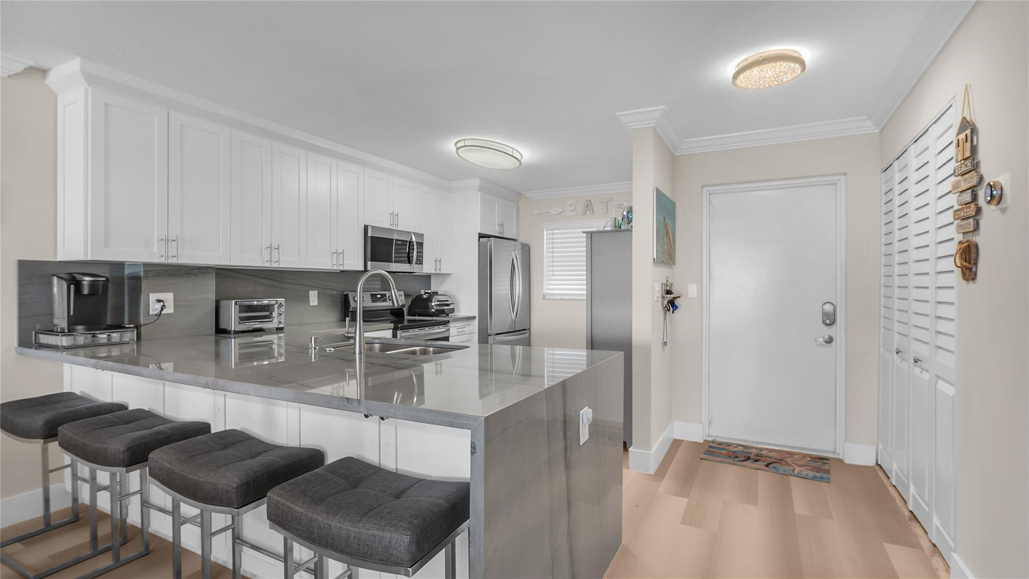 111 N Pompano Beach Boulevard Unit: 913