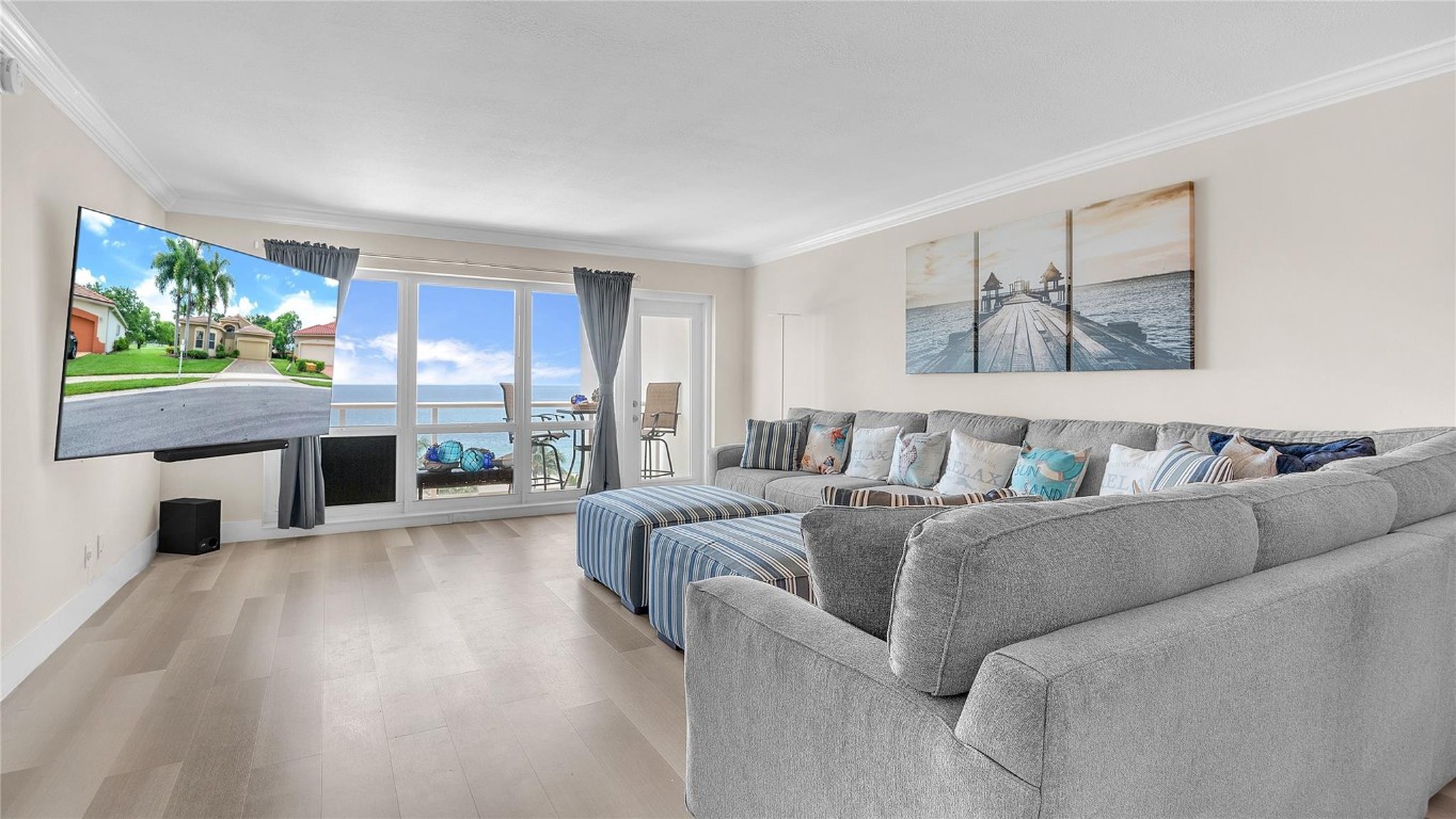 111 N Pompano Beach Boulevard Unit: 913