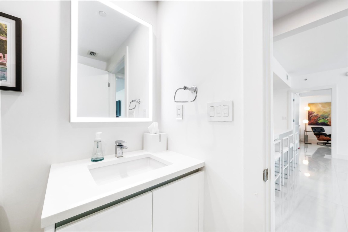 730 N Ocean Blvd 703