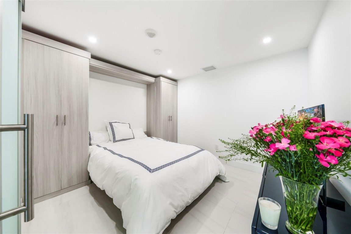 730 N Ocean Blvd 703