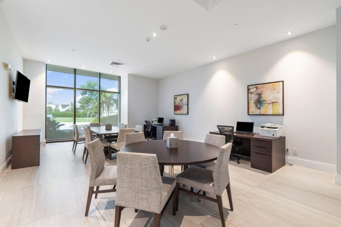 730 N Ocean Blvd 703