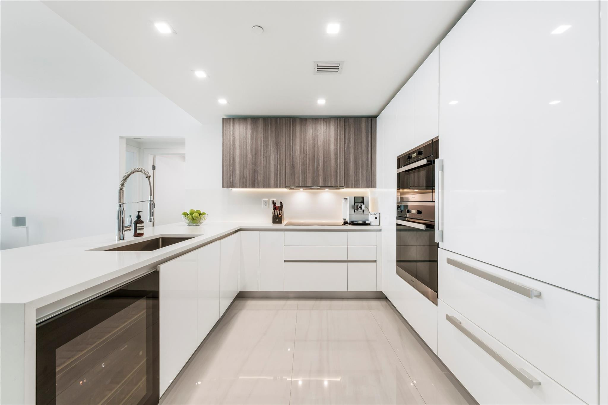 730 N Ocean Blvd 703